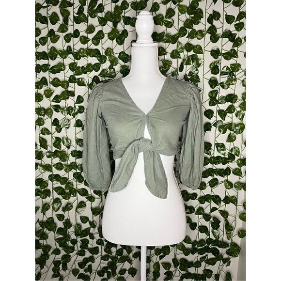 Abercrombie and Fitch Long Sleeve Linen Crop Top - Picture 1 of 7